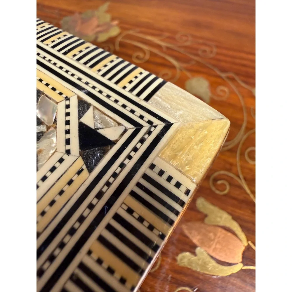 Vintage Marquetry Mother of Pearl‎ Box